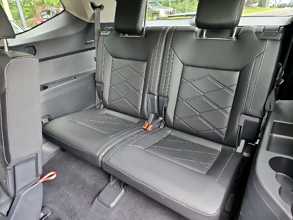 Certified 2025 Volkswagen Atlas SE AWD/4WD image 10