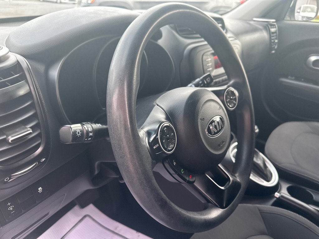 Used 2015 Kia Soul FWD image 23