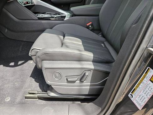 Used 2025 Audi Q5 Premium w/ Premium Plus AWD/4WD image 4