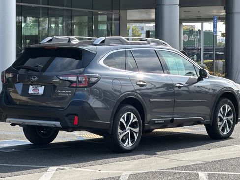 Used 2021 Subaru Outback Touring XT AWD/4WD image 6