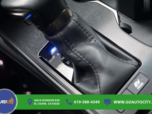 Used 2024 Lexus ES 300h w/ Premium Package FWD image 22