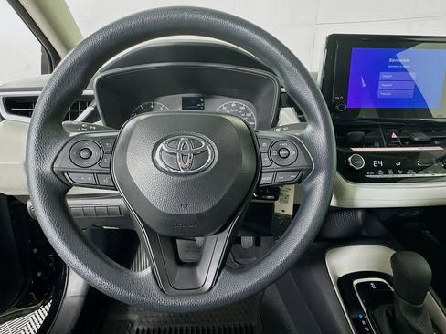 Used 2025 Toyota Corolla LE image 15