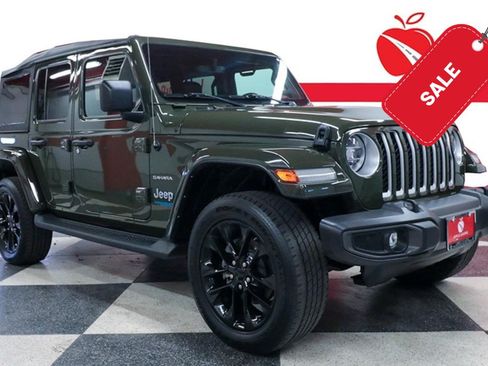 Used 2021 Jeep Wrangler Unlimited Sahara AWD/4WD image 1