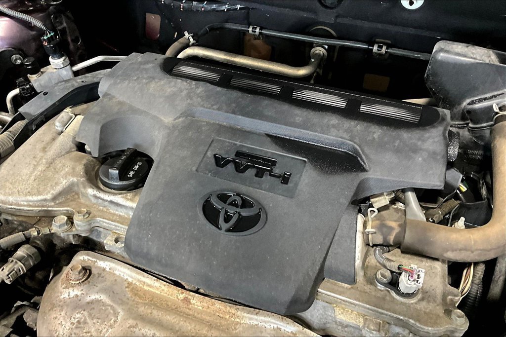 Used 2016 Toyota RAV4 XLE AWD/4WD image 32