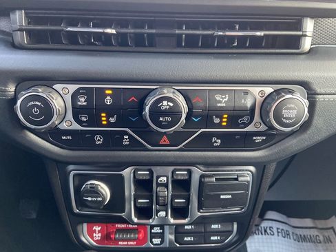 Used 2024 Jeep Gladiator Rubicon w/ Safety Group image 25