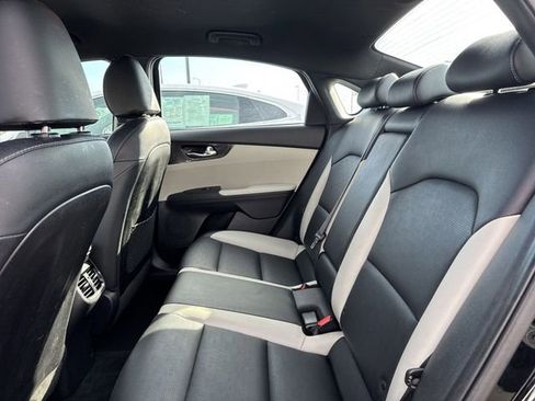 Used 2020 Kia Forte EX image 9