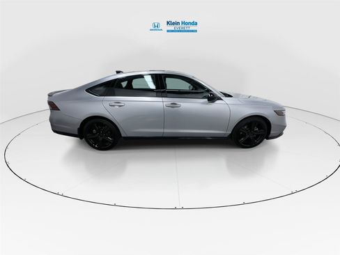 Used 2024 Honda Accord Sport image 3