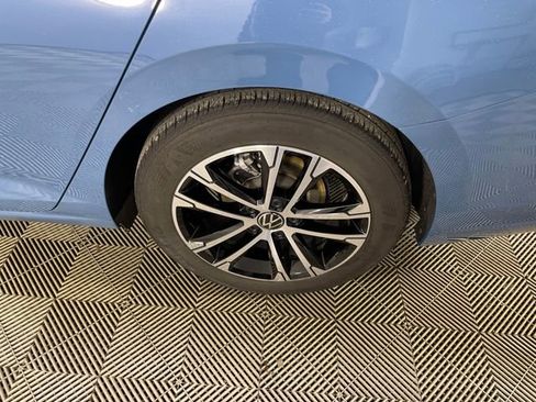 Used 2025 Volkswagen Jetta Sport image 20