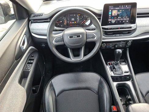 Certified 2022 Jeep Compass Latitude image 20