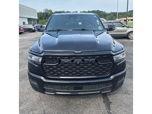 Used 2025 RAM 1500 Big Horn AWD/4WD image 5