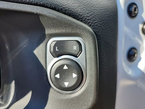 Used 2018 Jeep Wrangler Unlimited Sahara w/ Dual Top Group image 24