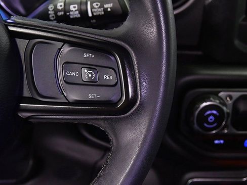 Used 2023 Jeep Wrangler Unlimited image 19