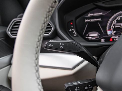 Used 2019 Lamborghini Urus image 25