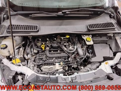 Used 2019 Ford Escape SE image 9