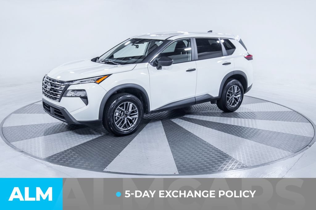 Used 2024 Nissan Rogue S FWD image 3