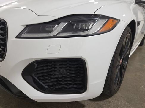 Used 2022 Jaguar XF R-Dynamic SE AWD/4WD image 30