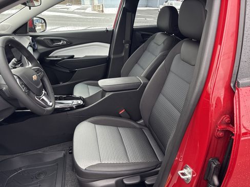 New 2026 Chevrolet Trax LT w/ Driver Confidence Package image 12