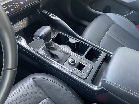 Used 2025 Kia Sorento S w/ Panoramic Sunroof Package image 21