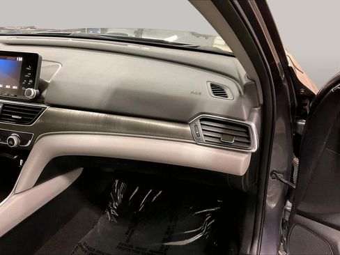 Used 2018 Honda Accord LX image 18