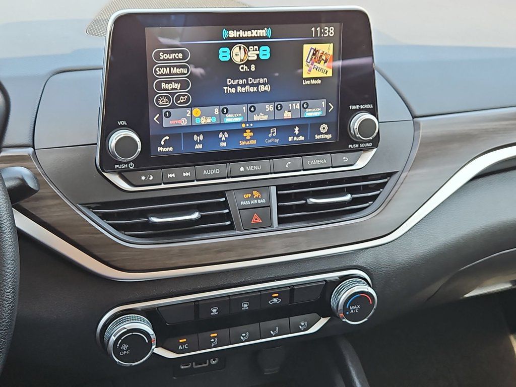 Used 2025 Nissan Altima 2.5 SV FWD image 17