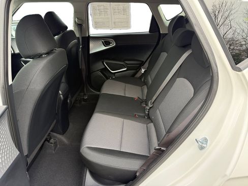Used 2024 Kia Soul LX w/ Option Group 015 image 16