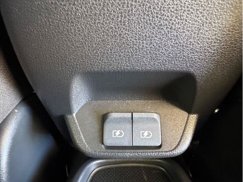 Used 2025 Nissan Leaf S FWD image 16