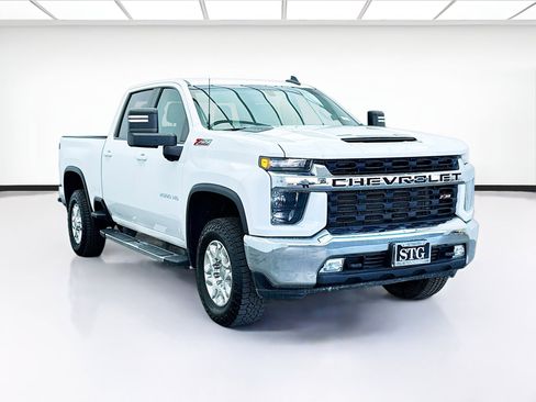 Used 2023 Chevrolet Silverado 2500 LT w/ Convenience Package image 3