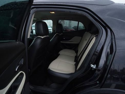 Used 2021 Buick Encore Preferred w/ Safety Package image 15