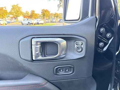 New 2025 Jeep Wrangler Unlimited Rubicon w/ Steel Bumper Group image 13