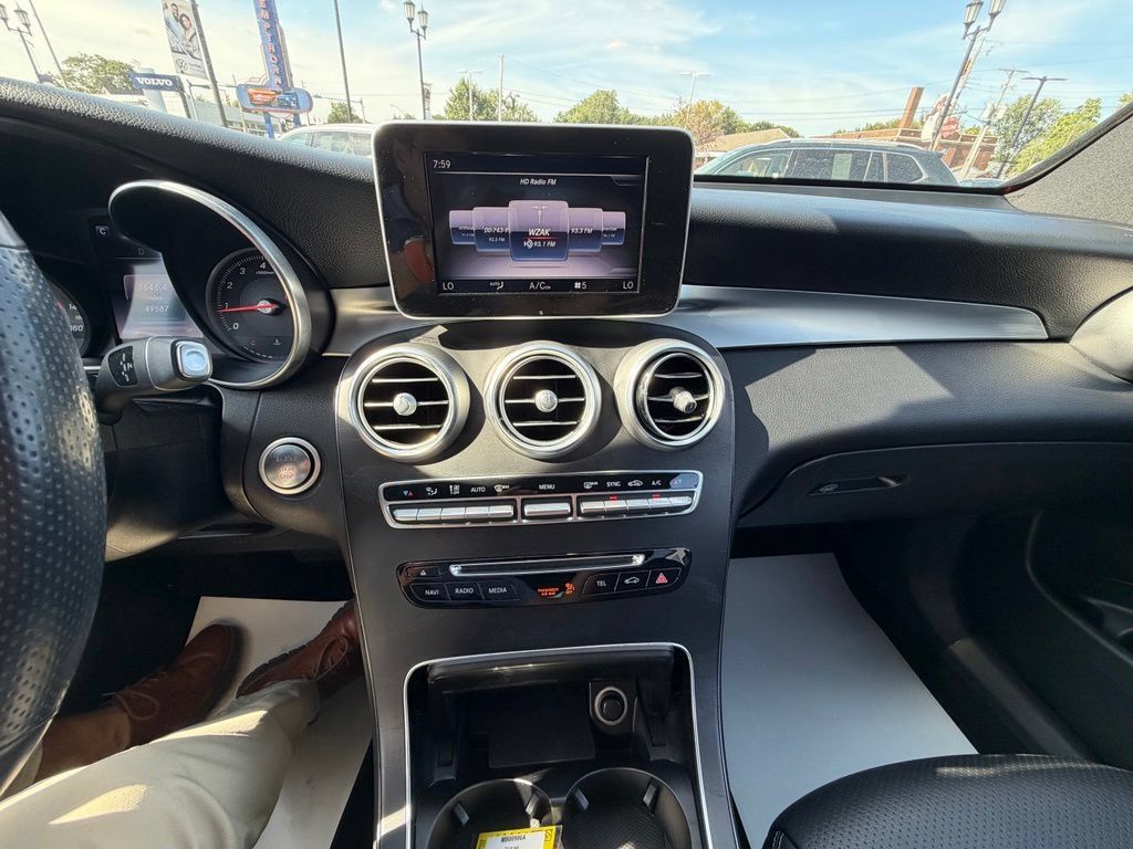 Used 2018 Mercedes-Benz GLC 300 4MATIC image 10
