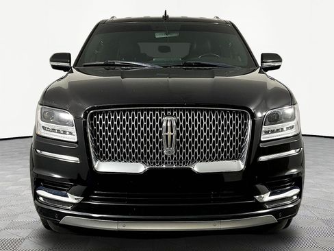 Used 2019 Lincoln Navigator L Select AWD/4WD image 2