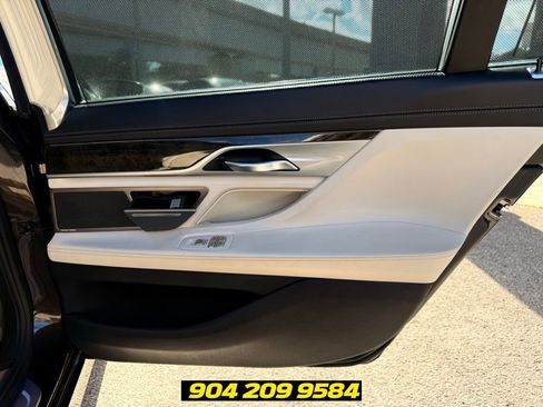Used 2017 BMW 740i RWD image 29