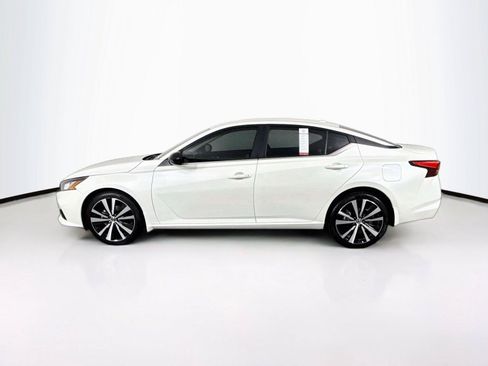 Used 2022 Nissan Altima 2.5 SR AWD/4WD image 12