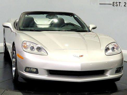 Used 2007 Chevrolet Corvette Convertible w/ Preferred Equipment Group image 4