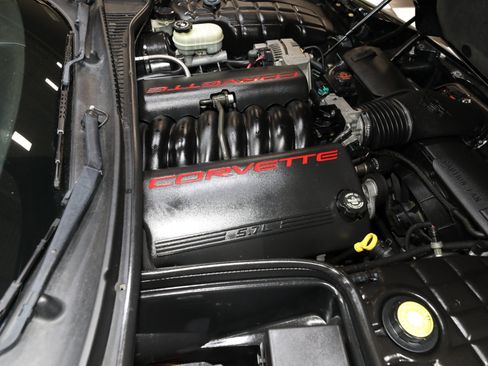 Used 2001 Chevrolet Corvette Convertible w/ Preferred Equipment Group2 RWD image 72