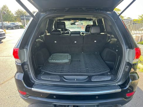 Used 2017 Jeep Grand Cherokee Limited AWD/4WD image 7