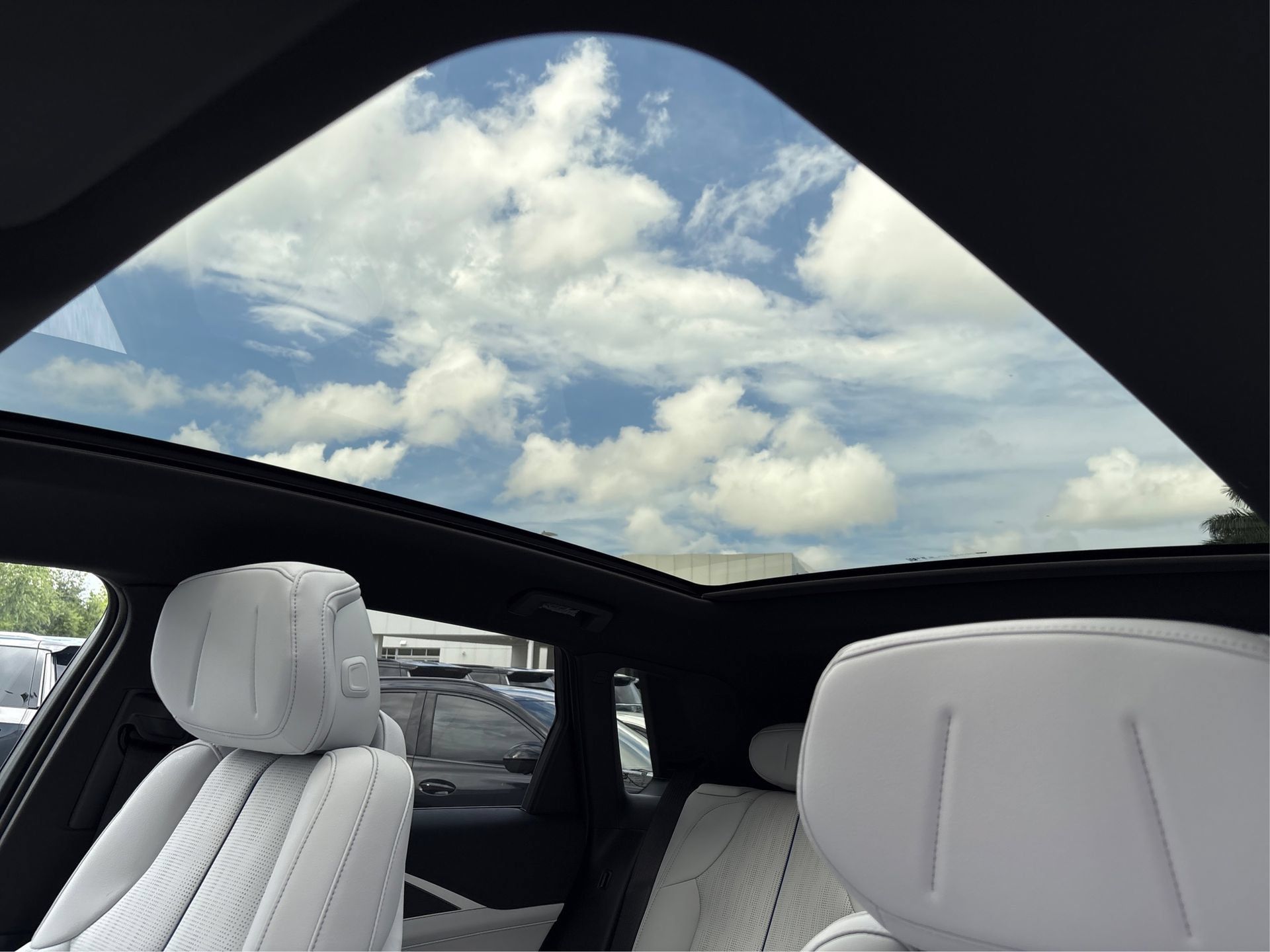 New 2026 Cadillac Lyriq Luxury RWD image 30