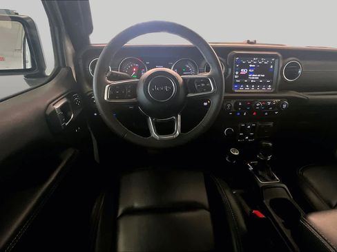 Used 2023 Jeep Wrangler Unlimited Sahara AWD/4WD image 5
