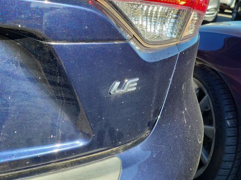 Used 2020 Toyota Corolla LE image 15