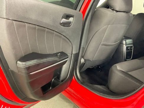 Used 2022 Dodge Charger SXT RWD image 15