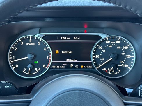 Used 2024 Nissan Pathfinder SV image 29