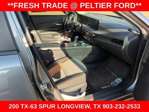 Used 2026 Nissan Sentra SV w/ SV Convenience Package FWD image 18