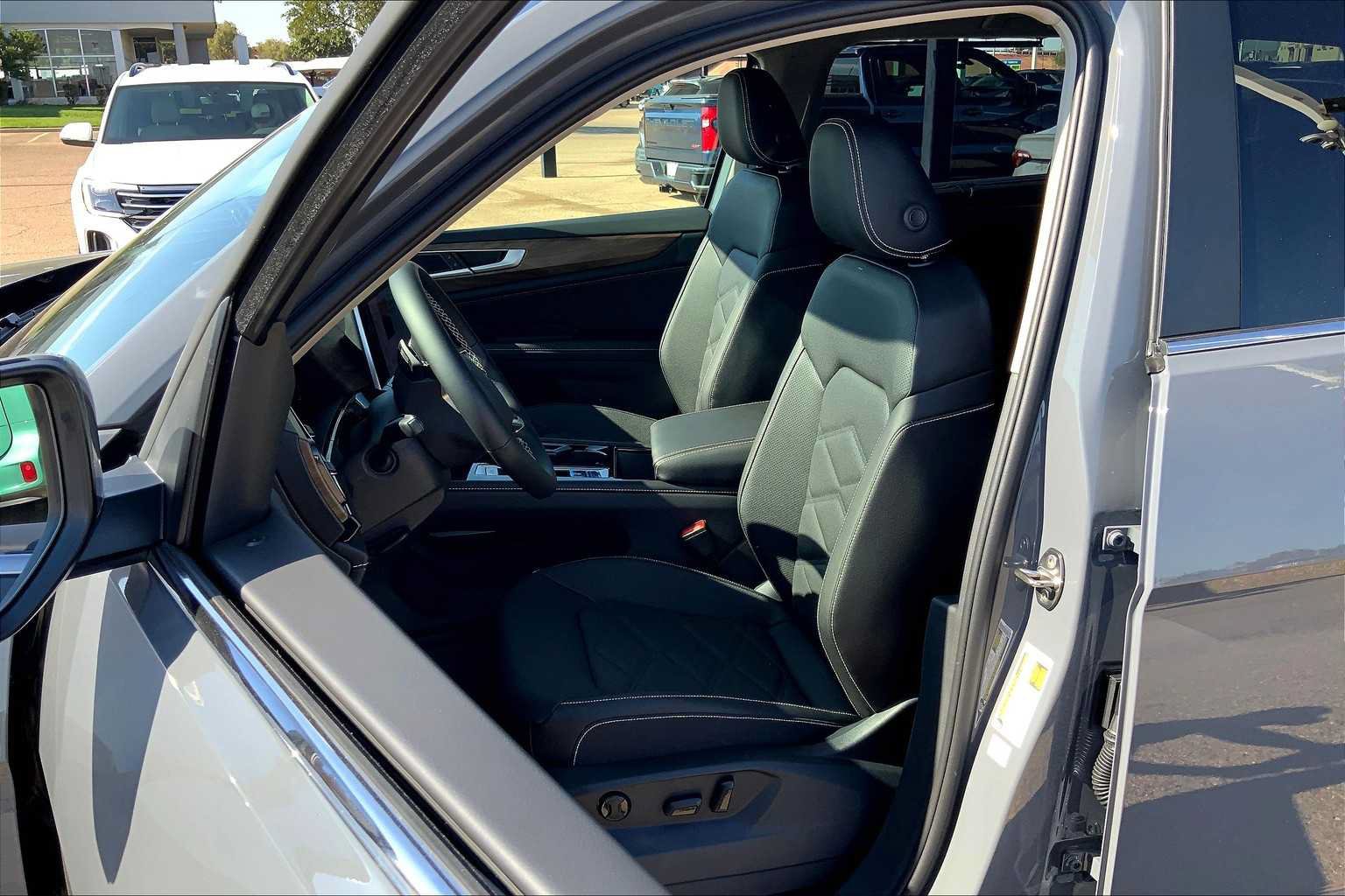 Used 2026 Volkswagen Atlas SE AWD/4WD image 9
