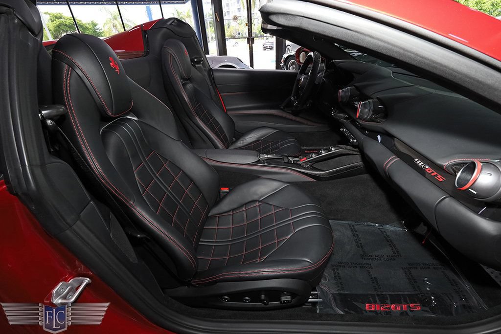 Used 2021 Ferrari 812 GTS RWD image 17