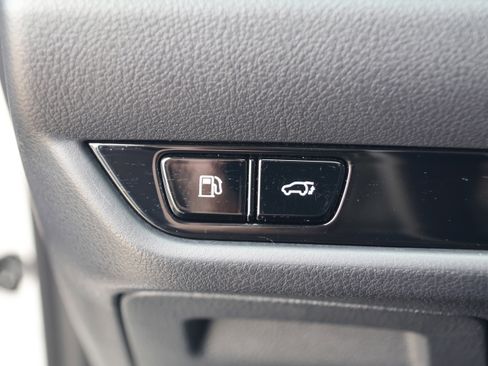 Used 2025 Lexus NX 250 FWD w/ Towing Package (2000 Lbs) image 16