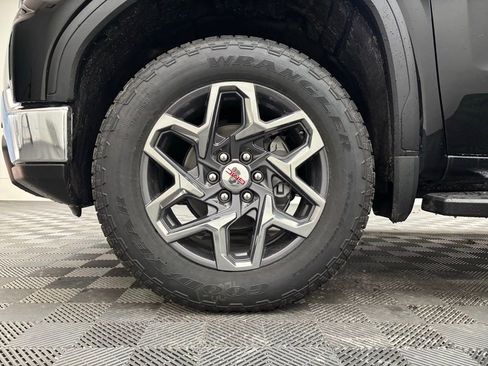 New 2026 GMC Sierra 1500 SLT w/ SLT Premium Plus Package image 14