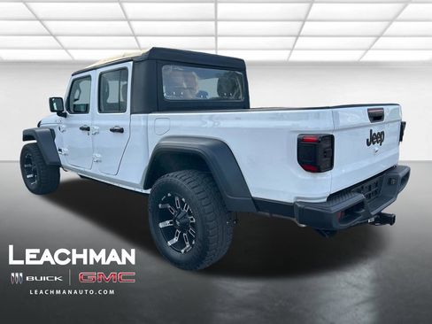 Used 2023 Jeep Gladiator Sport image 6