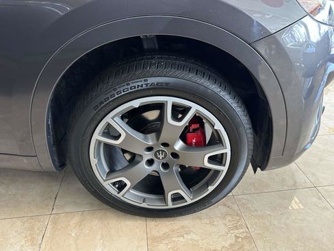 Used 2020 Maserati Levante GranSport AWD/4WD image 10