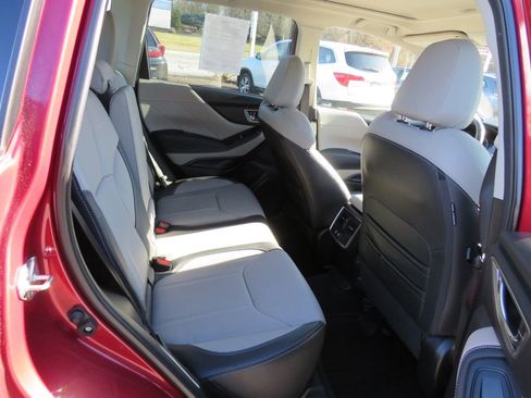 Used 2023 Subaru Forester Limited image 29