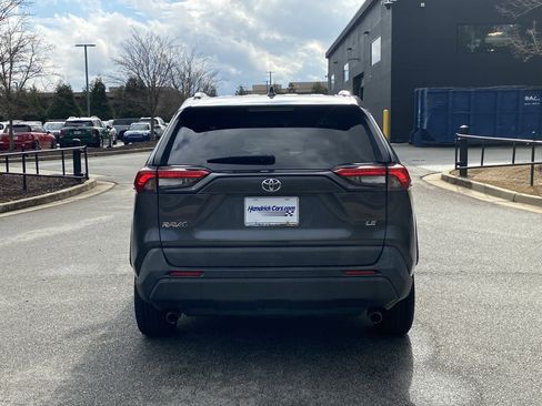 Used 2019 Toyota RAV4 LE image 15